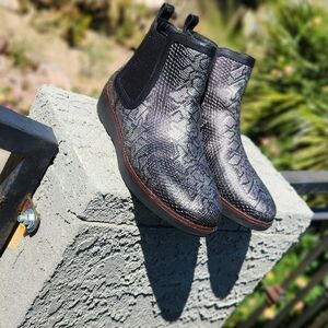 ALEXA Snake-Print Chelsea Boots